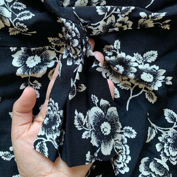 Vintage Floral Short Sleeve Blouse, Size M/L - Picture 7 of 8